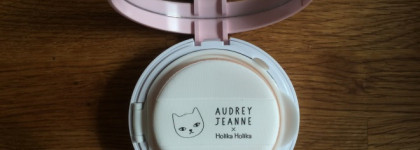 Holika Holika Dodo CAT Face 2 Change Glow BB Cushion в оттенке #21 SPF 50+