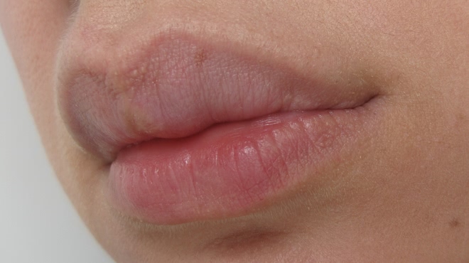 Бохо в помощь: губная помада Lasting Finish Lipstick by Kate Anniversary, тон 056 Boho Nude, Rimmel
