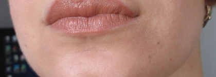 Бохо в помощь: губная помада Lasting Finish Lipstick by Kate Anniversary, тон 056 Boho Nude, Rimmel