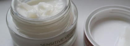 Увлажняющий успокаивающий крем для лица Yves Rocher Sensitive Vegetal