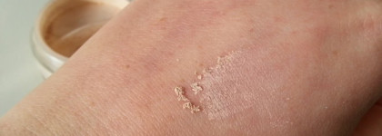 Минеральная пудра от Gosh в оттенке 002 Ivory