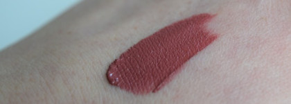 Очередная матовая помада-the Balm Meet Matt(e) Hughes в оттенке Charming