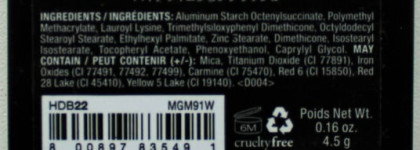 Естественное скульптурирование от NYX с помощью High Definition Blush #22 и Pro Fan Brush #06