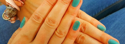 Лак цвета морской волны LCN Nail Polish # 203 Azure Blue