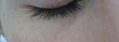 Прекрасная кобра от Essence: Lash Princess volume mascara black