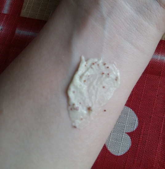 Бюджетный скраб для тела Avocado oil body scrub от Planeta Organica