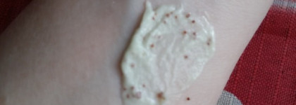 Бюджетный скраб для тела Avocado oil body scrub от Planeta Organica