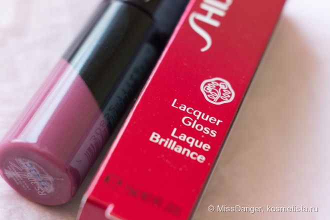Насыщенный блеск для губ Shiseido Lacquer Gloss RS306 Plum Wine