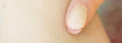 Дорожная парочка-выручалочка консилер Catrice camouflage cream 010 ivory