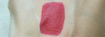 Необычная красная NYX Soft matte lip cream в оттенке 10 Monte Carlo