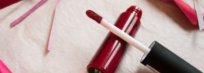 Необычная красная NYX Soft matte lip cream в оттенке 10 Monte Carlo