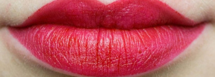 Необычная красная NYX Soft matte lip cream в оттенке 10 Monte Carlo