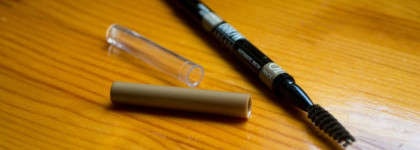 Отличник Vivienne Sabo Brow Arcade Automatic Eyebrow Pencil