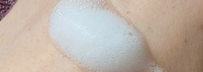 Обзор на три средства для умывания от Oskia, Indie Lee и Dr. Barbara Sturm