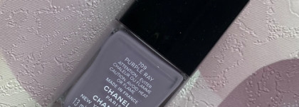 В лавандовых тонах стойкий лак для ногтей Le Vernis от Chanel