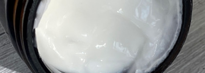 Рабочие активы в креме для лица Silk Slumber Retinol-Peptide Night Balm от Mabel + Meg