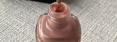 В оттенках нюд - Лак для ногтей Chanel Lе Vernis Daydream 735