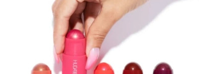 Новые румяна от Huda Beauty и Tarte