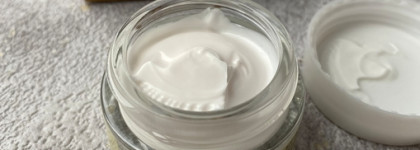 Avon Ночной восстанавливающий и Дневной укрепляющий кремы для лица линейки Anew