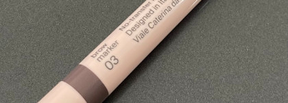 Приятно удивил Стойкий маркер для бровей с эффектом Microblading Brow Marker в оттенке 03 от Divage