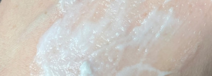 Clarins Очищающий пенящийся крем Doux Nettoyant Moussant Hydratant Camellia Collection