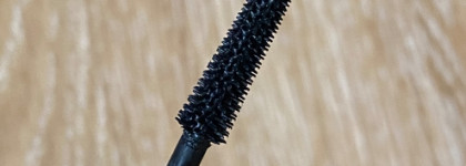 Дешево - не значит плохо. Зря столько времени обходила Тушь для ресниц Glam&Glow Black Mascara от Parisa Cosmetics