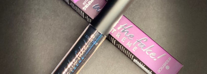 Блеск-плампер с эффектом хамелеона - Extreme Plumping Lip Filler What the fake! от Essence