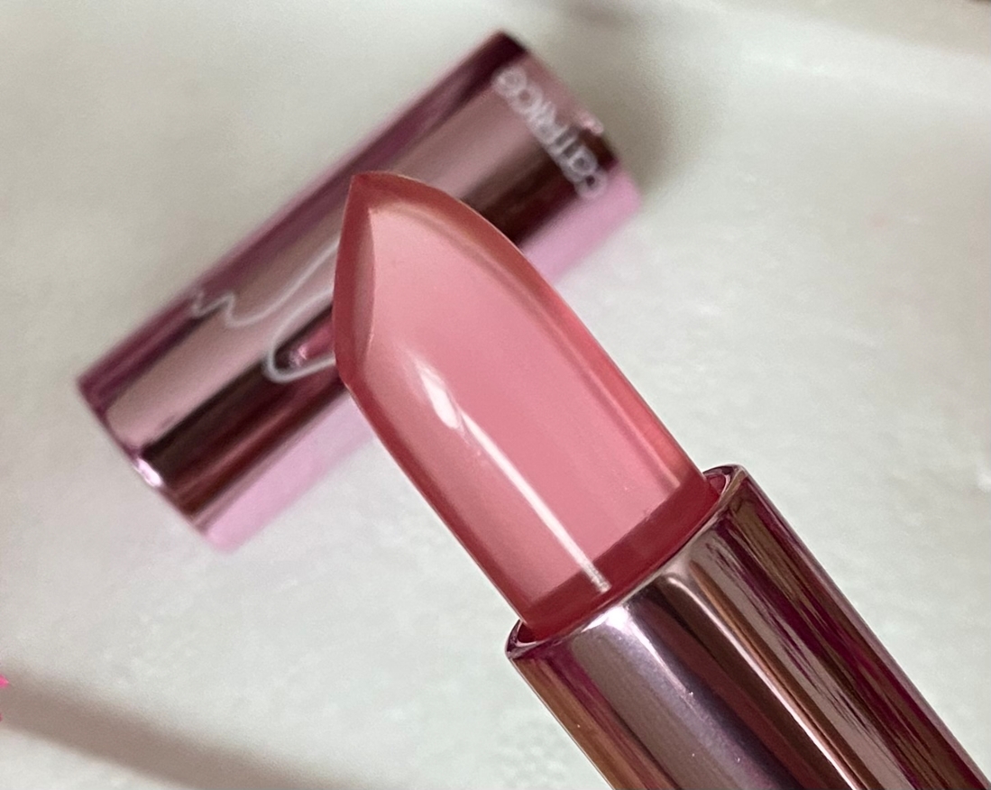 Soft Glaze Glow Lip Balm от Catrice в оттенке 010 Jelly drippin