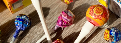 Весна с колой и персиком на губах: Леденцовая помада-тинт Chupa Chups