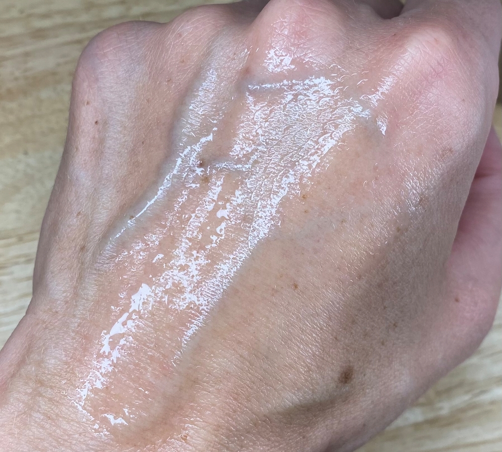 Многофункциональная сыворотка-флюид watermilk fluid-to-cream serum NUNKORO Свотчи