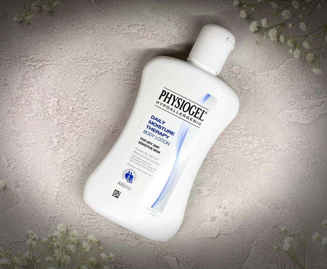 Physiogel Увлажняющий лосьон для ежедневного ухода за сухой и чувствительной кожей Hypoallergenic Daily Moisture Therapy Body Lotion