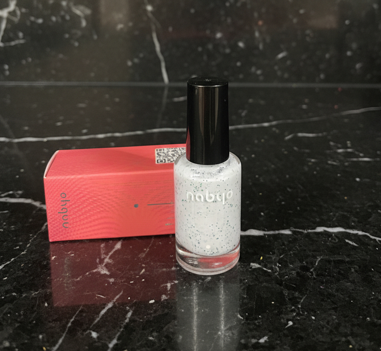 Лак для ногтей Nabyo в оттенке 1096 «Курьер на автопилоте»
