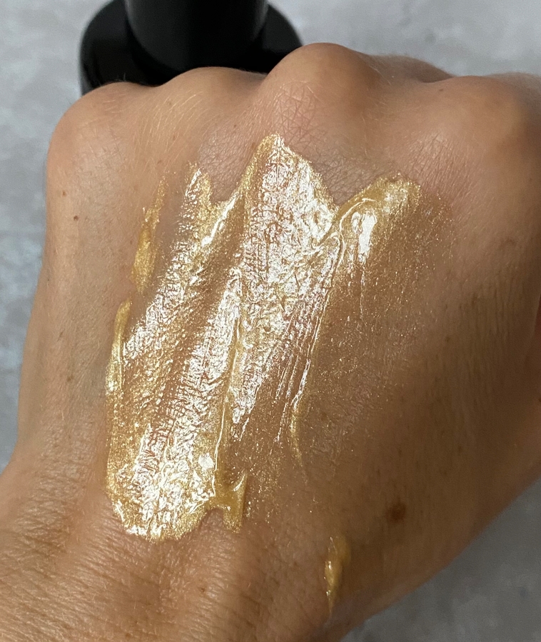 Victoria Klos Парфюмированный крем-лосьон для тела и рук №20 Glow Cream Shimmer свотчи