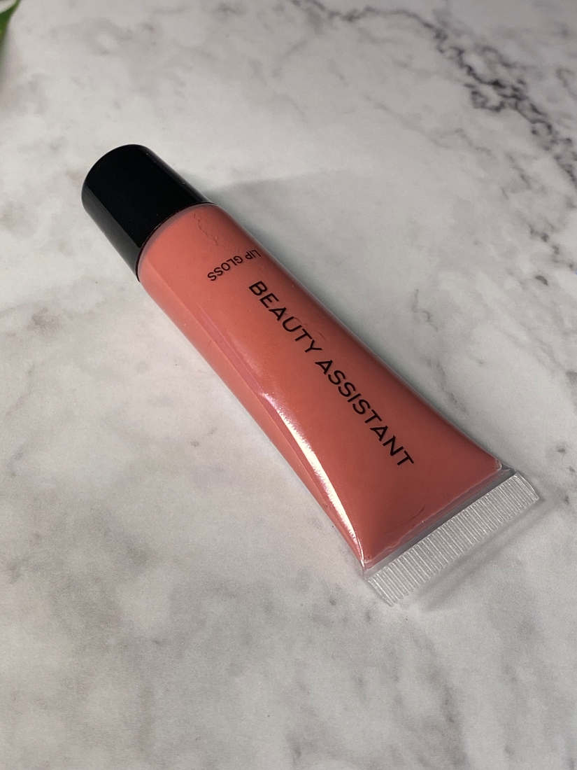 Блески для губ Beauty Assistant Lip Gloss в оттенке 04