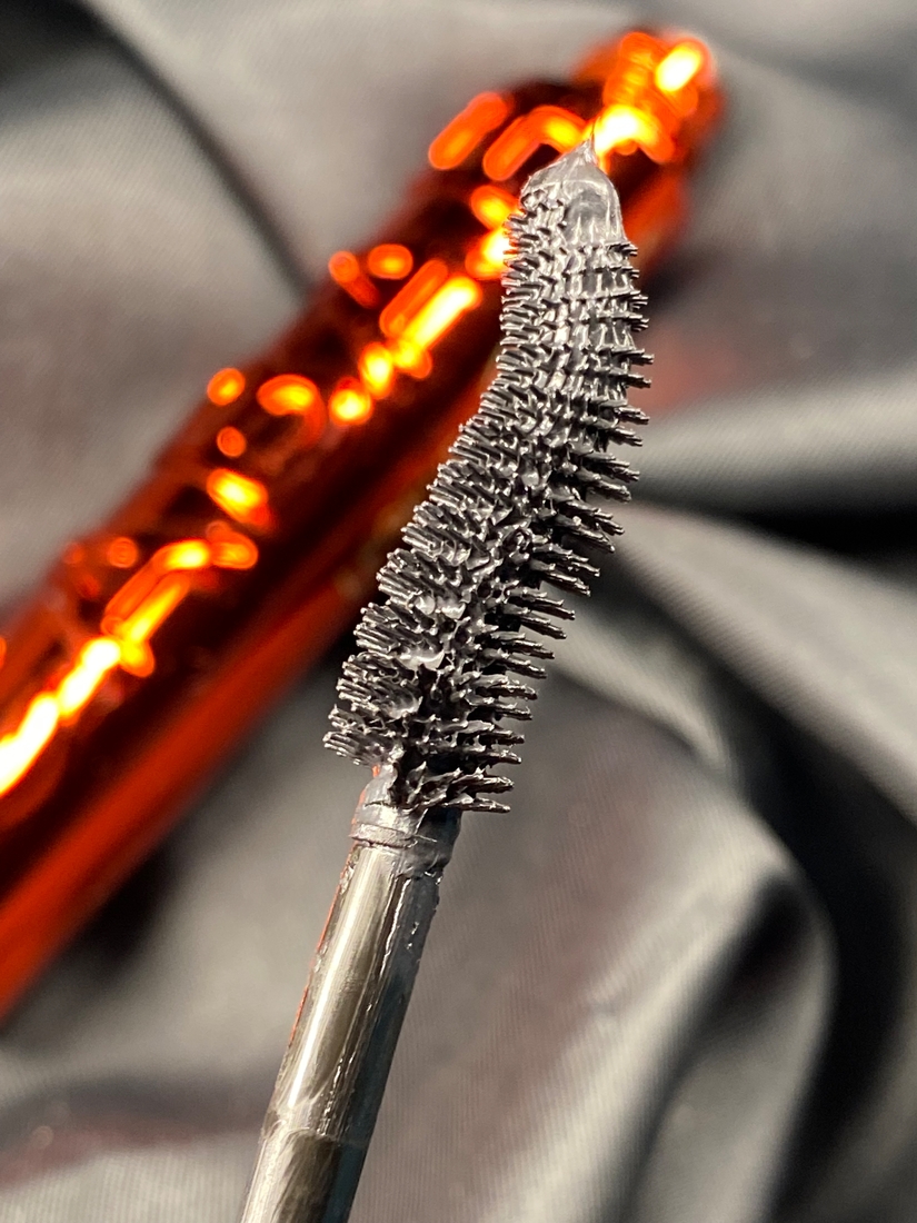 Тушь для ресниц Cabaret Legende Rouge от Vivienne Sabo