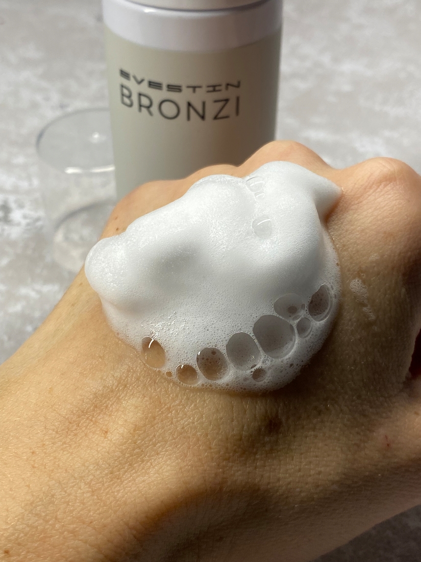 Evestin Bronzi Мусс-контроль для вьющихся волос Styling mousse