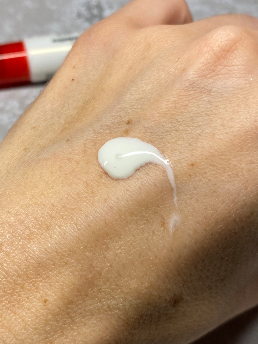 Крем для век Vichy Liftactiv Pigment Specialist B3 spf 50 свотчи