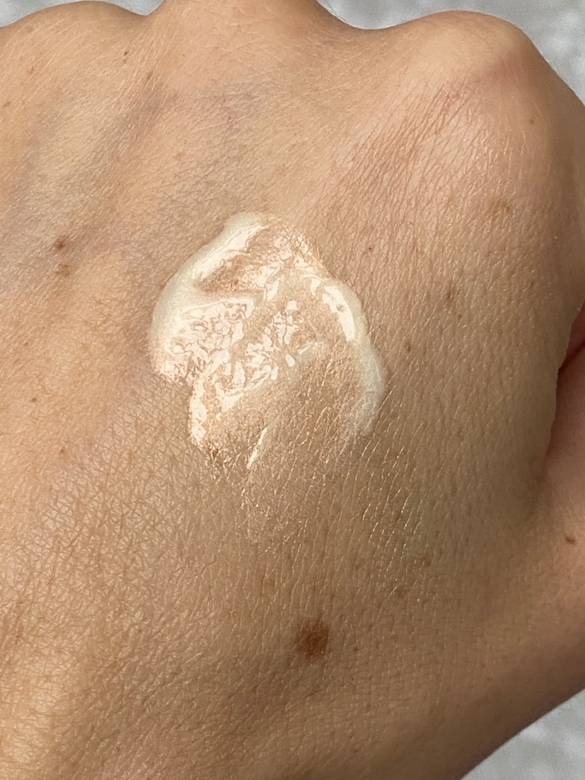 ARIVE MAKEUP Ухаживающая база под макияж Moonlight Glow Primer свотчи