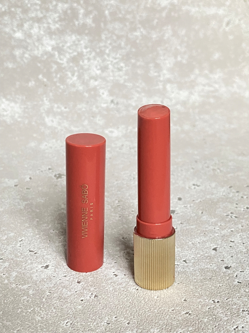 Vivienne Sabo Бальзам-помада для губ La La Laque Extra Gloss Lip Balm оттенок 03