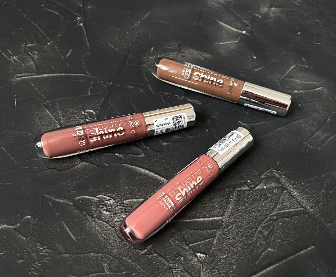Essence Блеск для губ Extreme Shine Volume Lipgloss