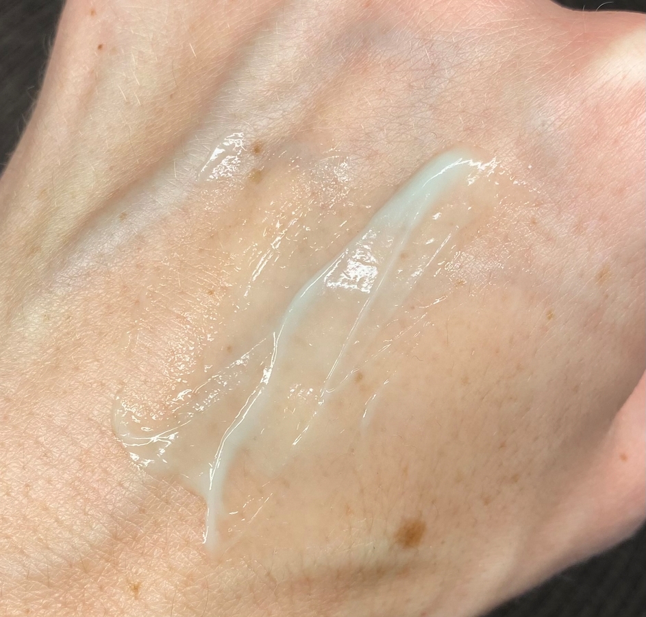 Uriage Hyseac Mat Matifying Emulsion свотчи