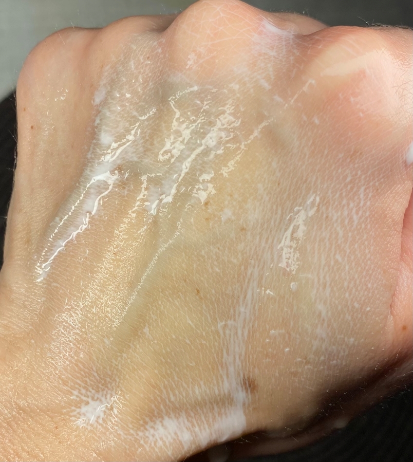 REXALINE Очищающее гель-масло для лица Hyalurx-Clean Gel-En-Huile Demaquillant свотчи