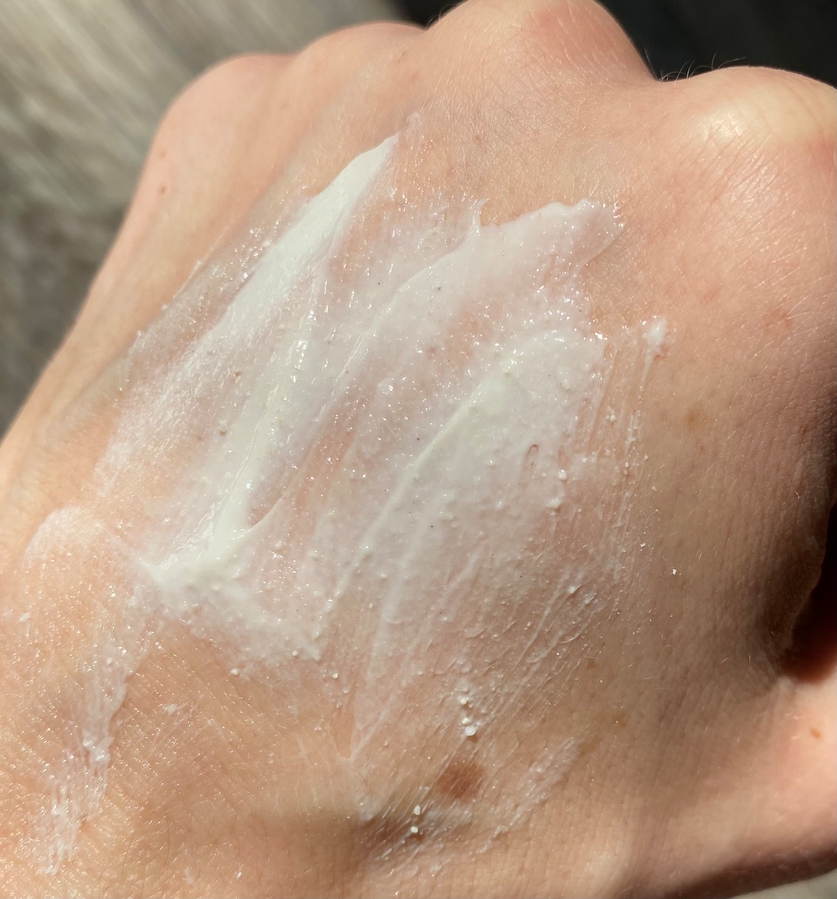 Грязевой пилинг для лица Time To Clear Facial Mud Exfoliator от Ahava свотчи