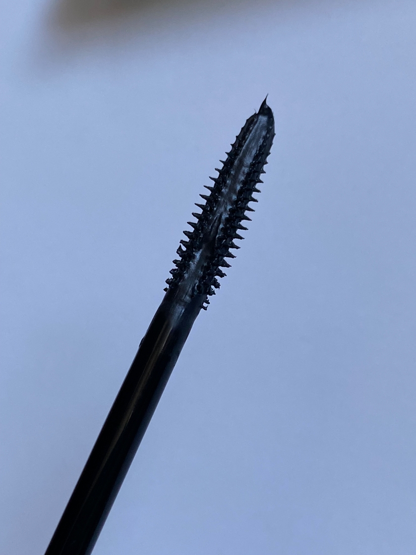 Arive Makeup Универсальная объемная тушь Buildable Volume Mascara щеточка