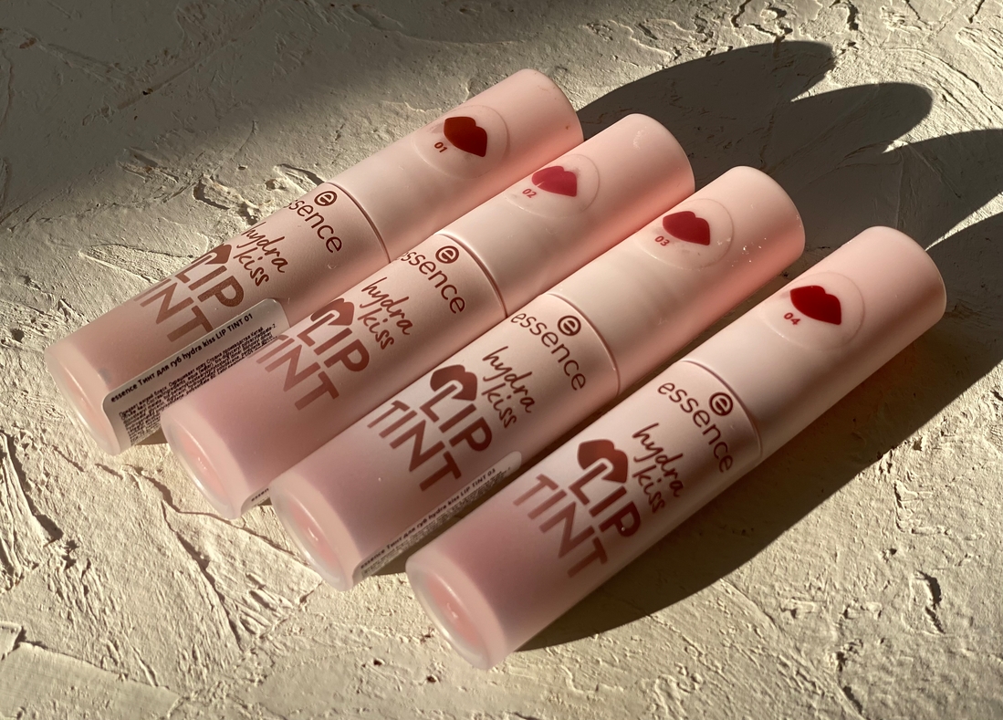 essence Глянцевый Тинт для губ Hydra Kiss Lip Tint
