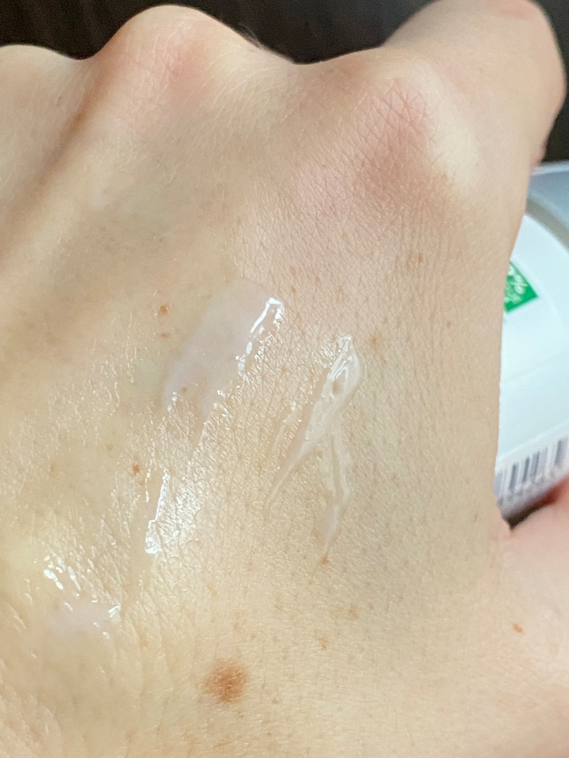 Vichy дезодорант-антиперспирант против белых и желтых пятенInvisible Resist Dermo Detranspirant 48h свотчи