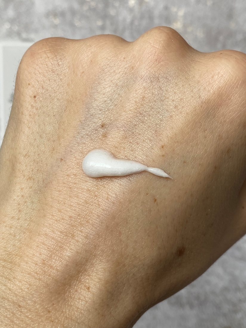 la pianta Пенка для умывания нежная аминокислотная Repairing Amino Foaming Cleanser свотчи