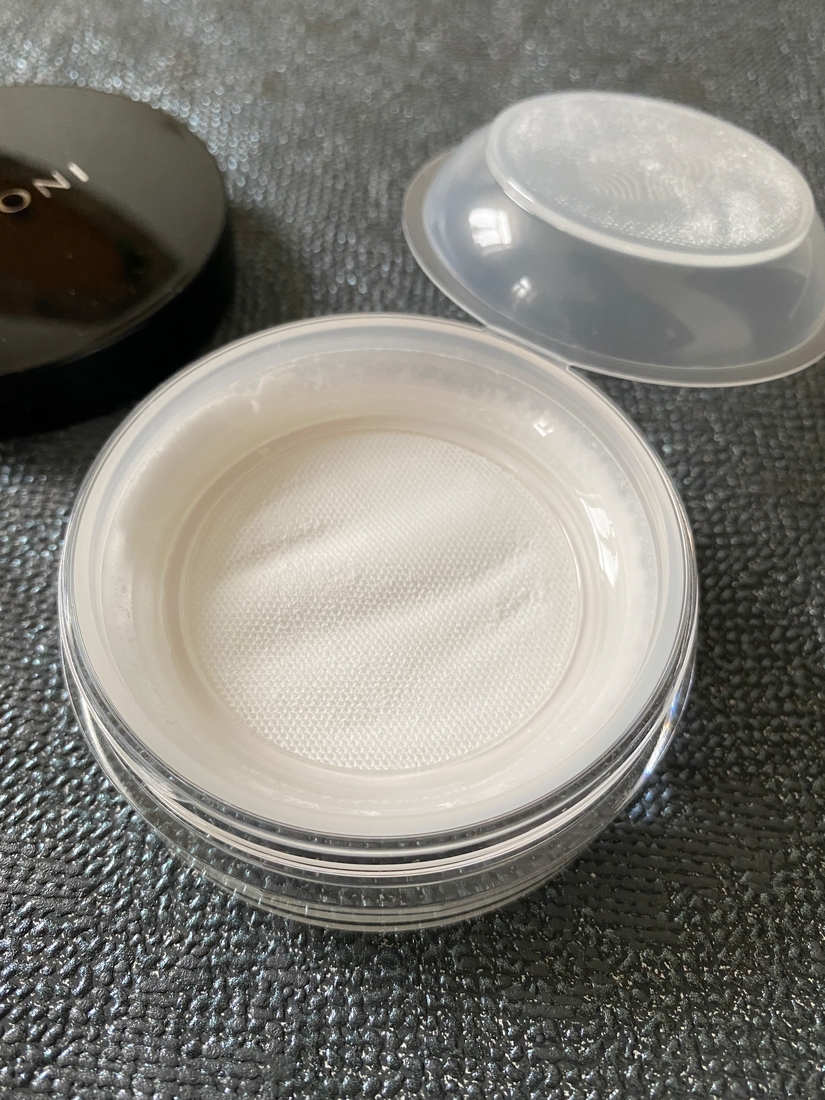 Рассыпчатая пудра для лица Matte Loose Powder от Limoni