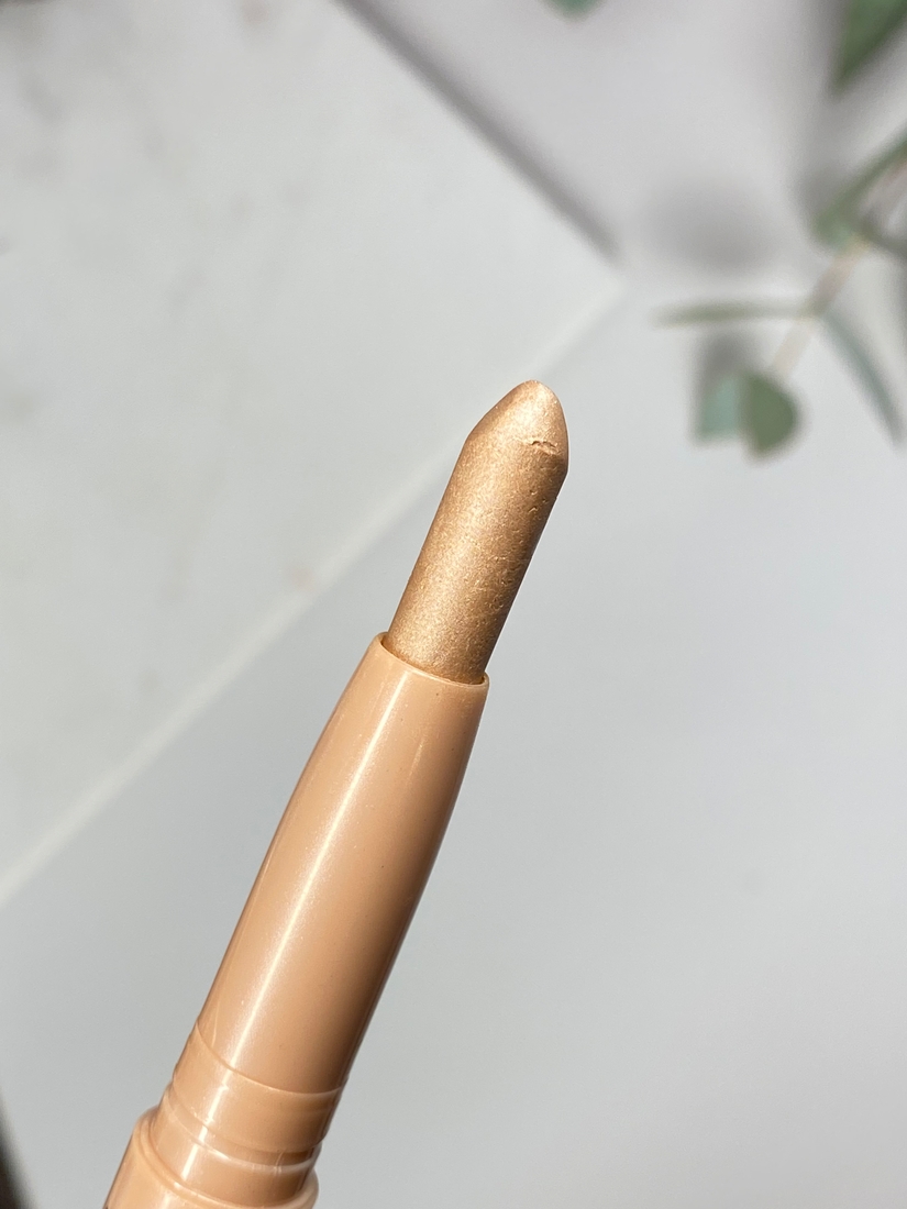 Deborah Milano Тени-карандаш для глаз 24 Ore Color Power Eyeshadow в оттенке №01 «Шампань»