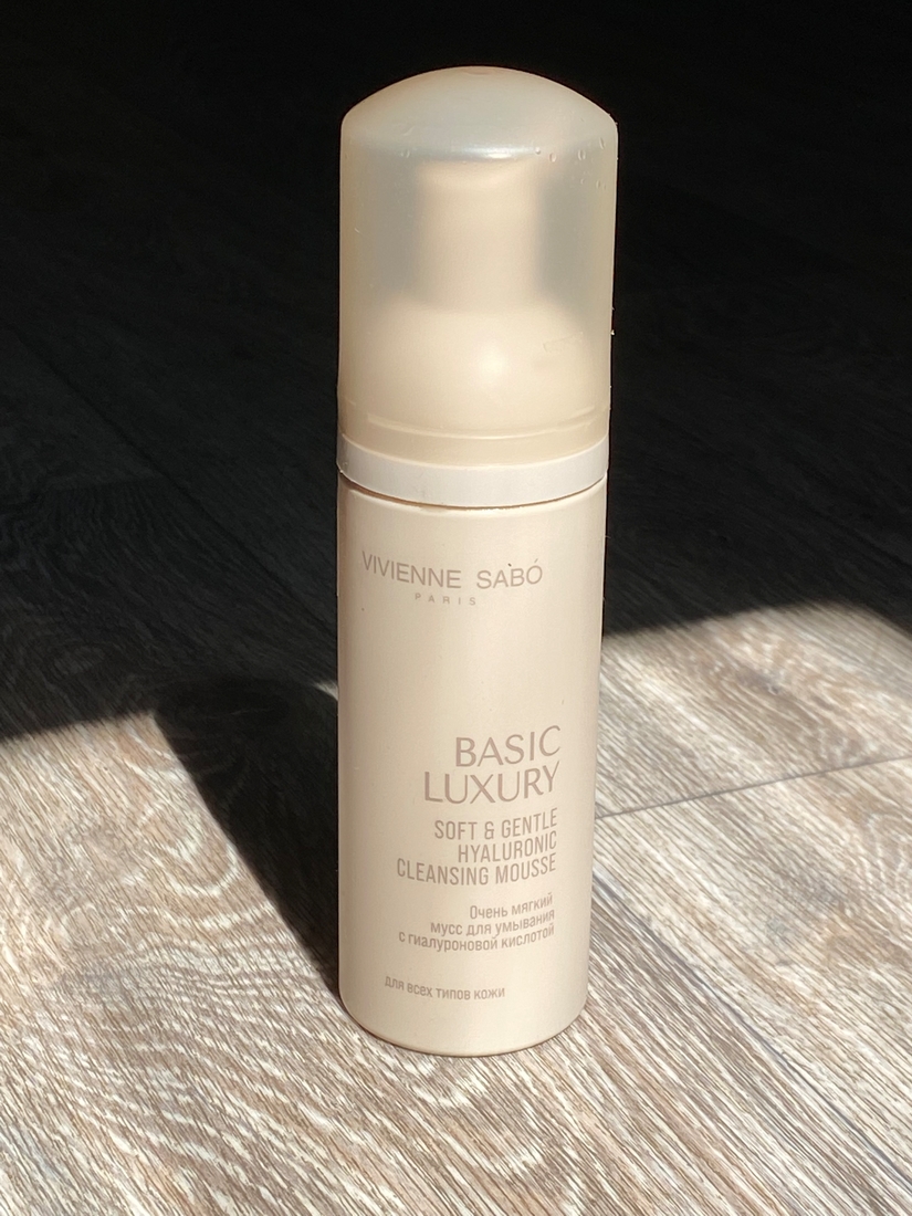 Vivienne Sabo Мягкий мусс для умывания Basic Luxury Hyaluronic